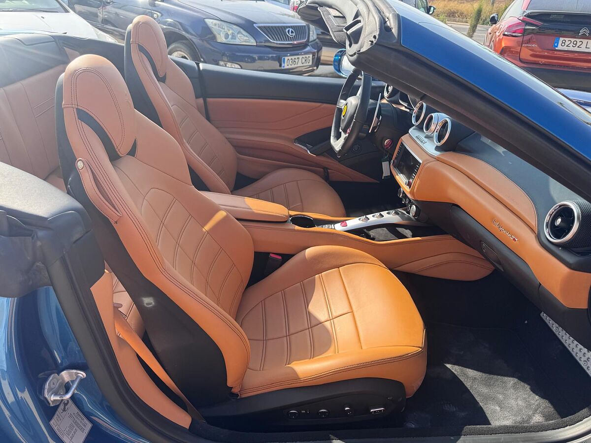 FERRARI CALIFORNIA T CONVERTIBLE AUTO SPANISH LHD IN SPAIN 28000 MILES FFSH 2014